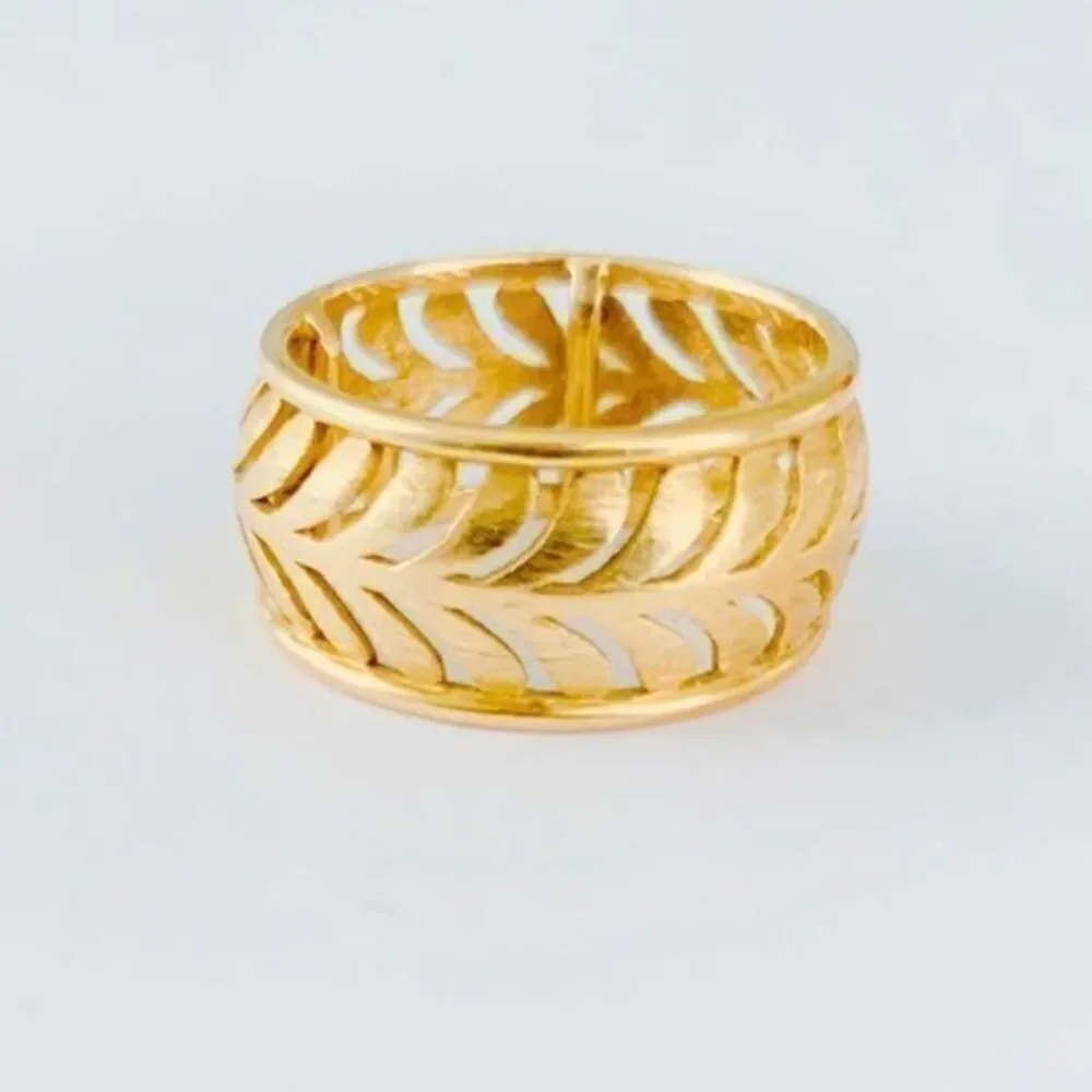 Vintage Tiffany & Co. 18K Villa Paloma Palm Ring - Picture 4 of 16